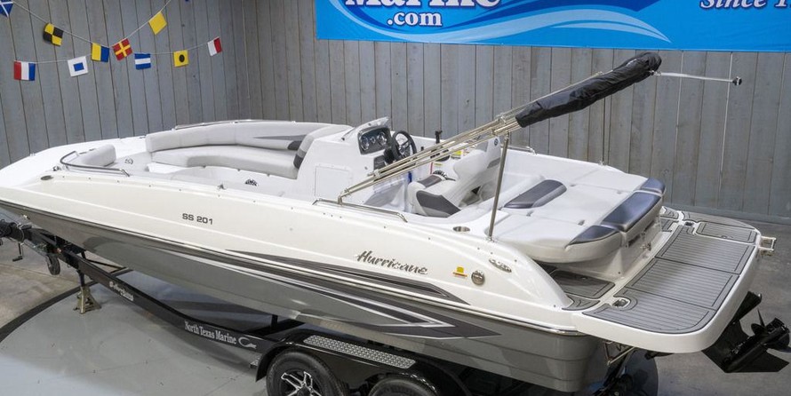 Hurricane 201 sundeck sport