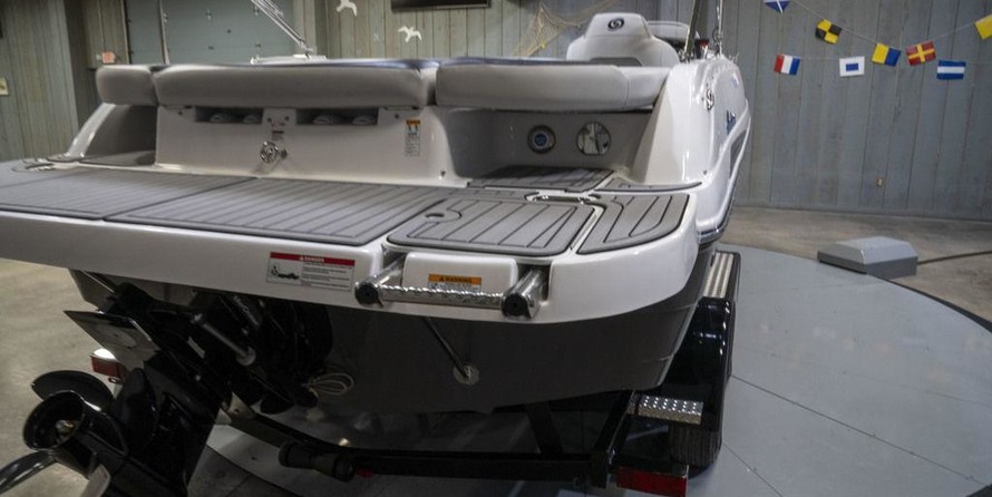 Hurricane 201 sundeck sport