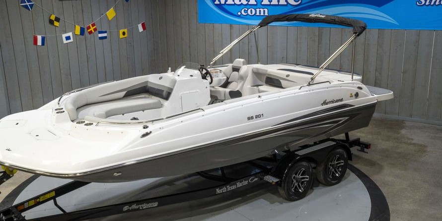 Hurricane 201 sundeck sport