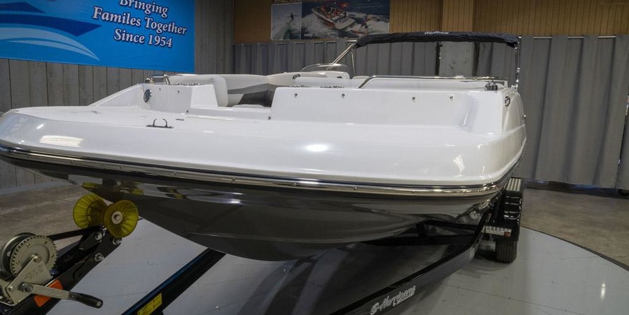 Hurricane 201 sundeck sport