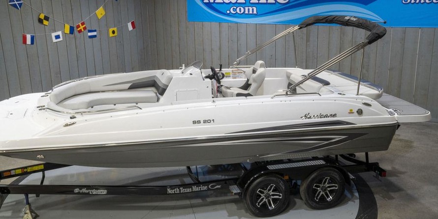 Hurricane 201 sundeck sport