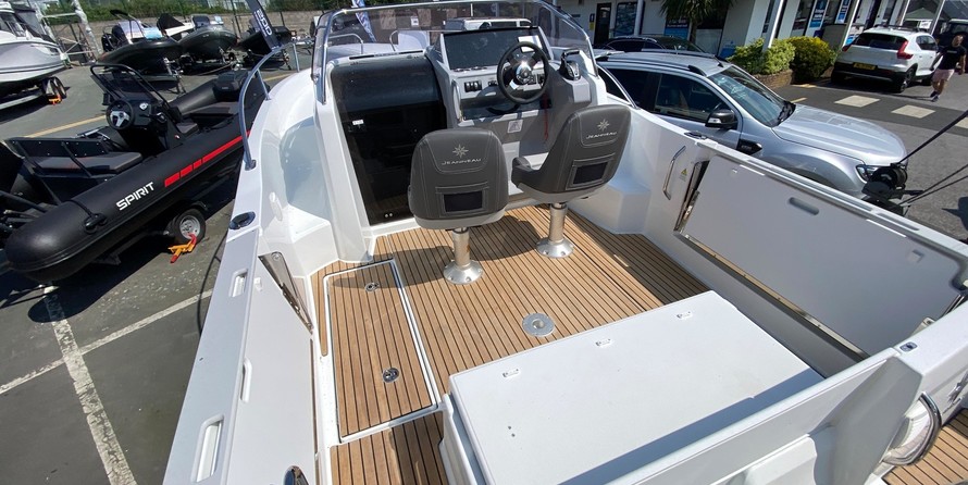 Jeanneau Cap Camarat 6.5 WA