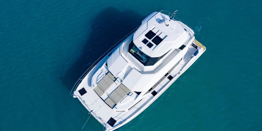 Aquila 54 Yacht