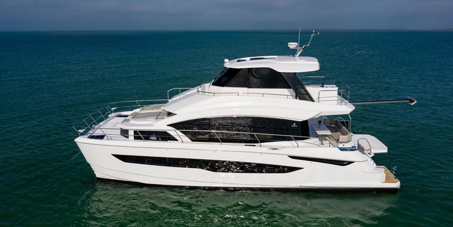 Aquila 54 Yacht