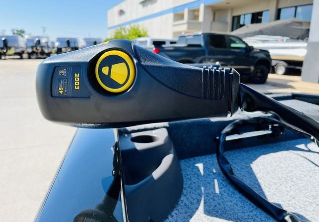 Tracker Pro Team 175 TF