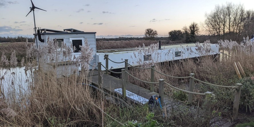 Amber boats amsterdam cruiser style wide beam barge