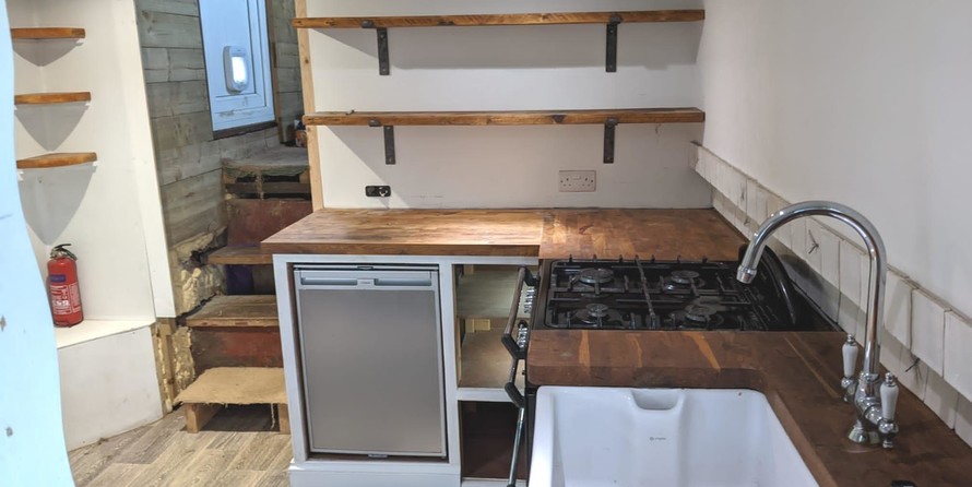 Amber boats amsterdam cruiser style wide beam barge