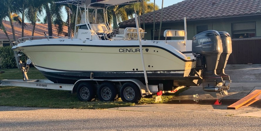 Century 2900 center console