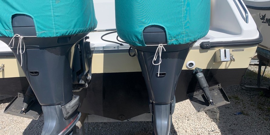 Century 2900 center console