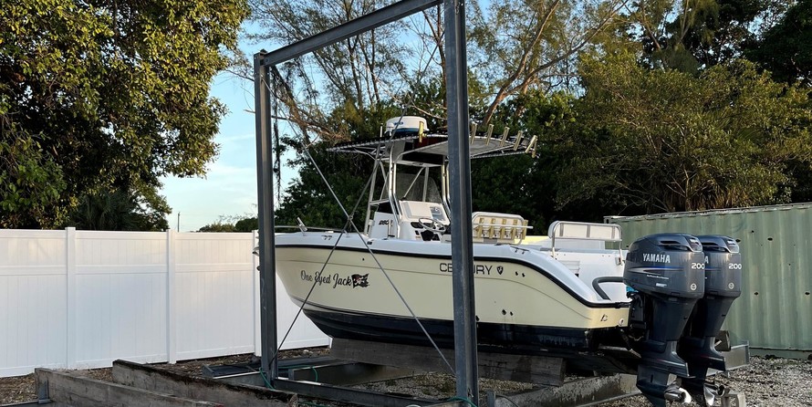 Century 2900 center console