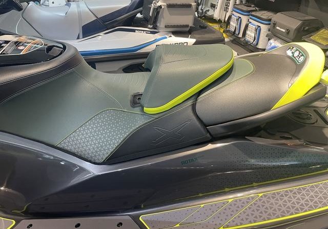 Sea-Doo RXP-X 300