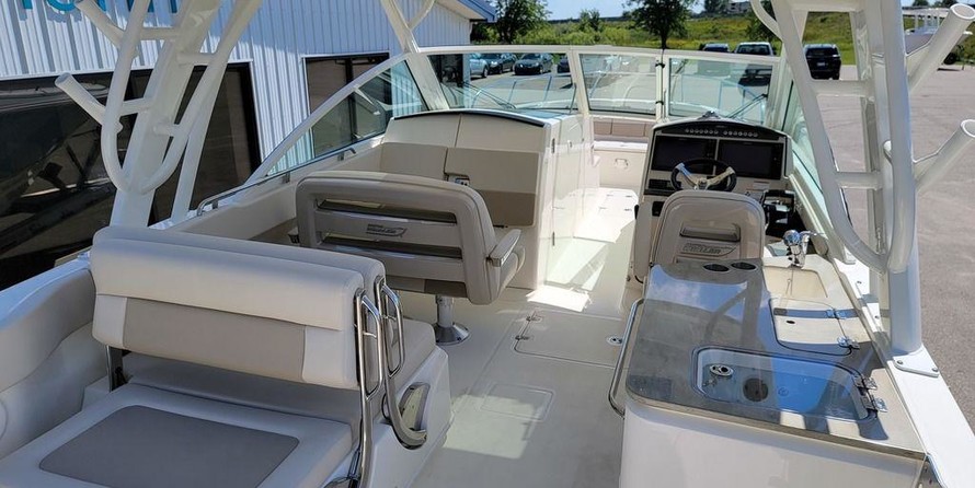 Boston Whaler 320 Vantage