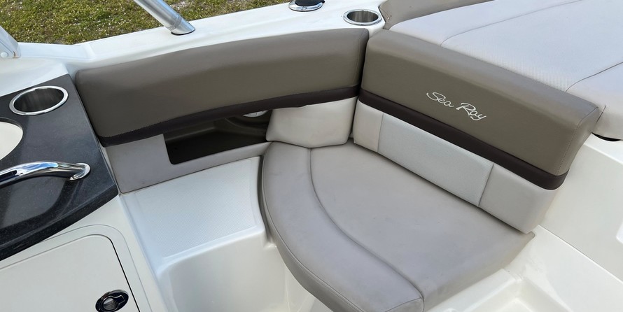Sea Ray 250 SLX