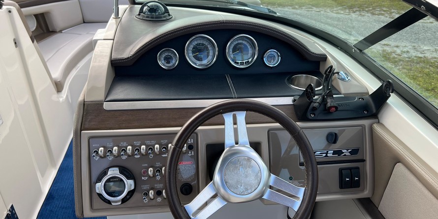 Sea Ray 250 SLX