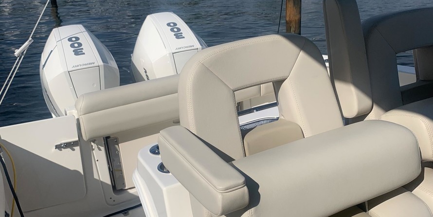 Boston Whaler 280 Outrage