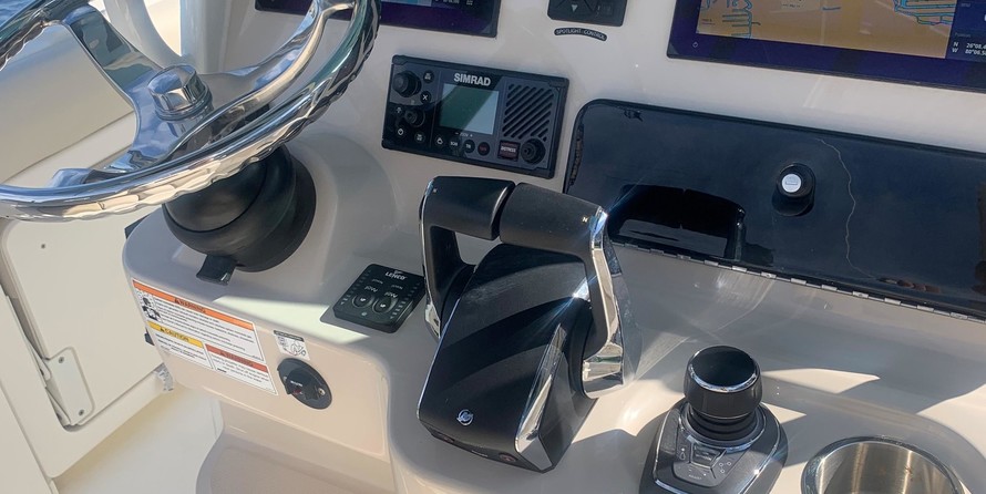 Boston Whaler 280 Outrage