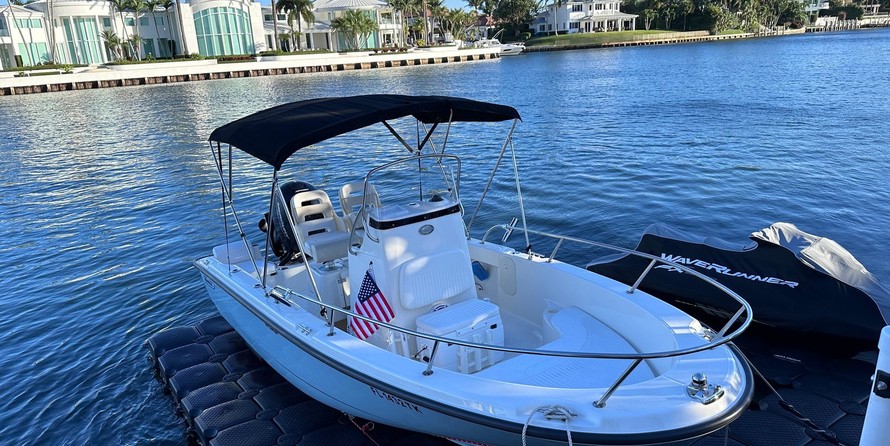 Boston Whaler 190 Outrage