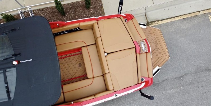 Malibu Wakesetter 23 LSV