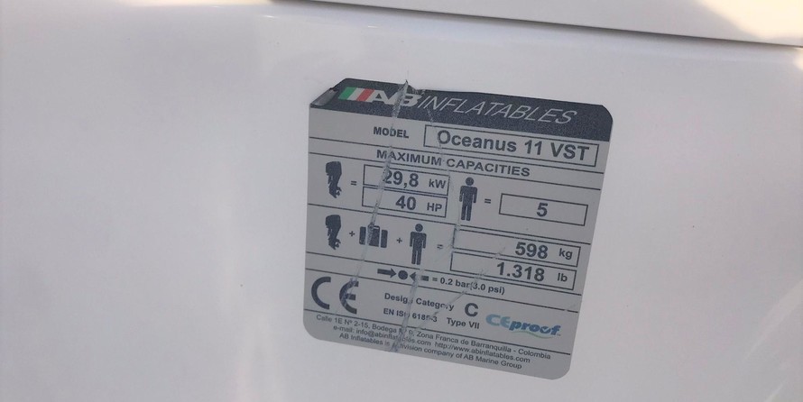 Ab inflatables nautilus 12 dlx rib