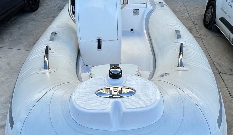 Ab inflatables nautilus 12 dlx rib