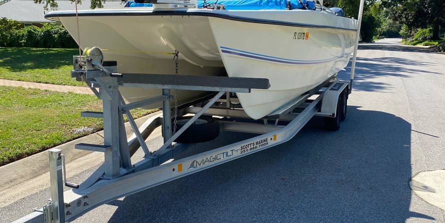 Twin vee 26 family fisherman