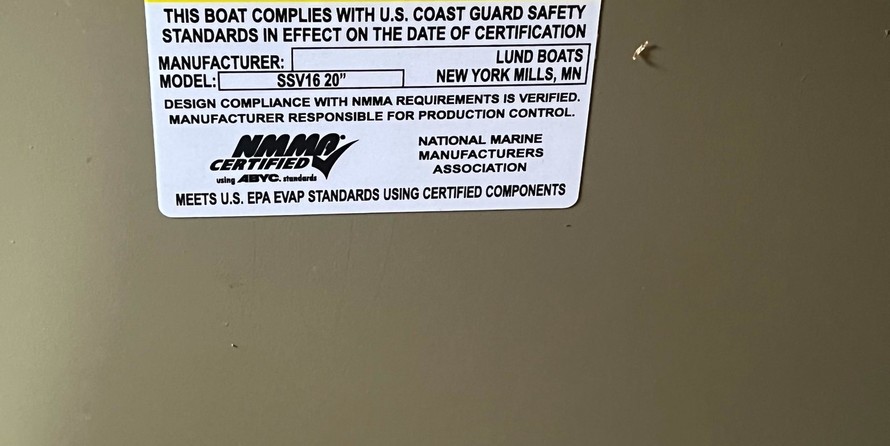 Lund Boats SSV 16