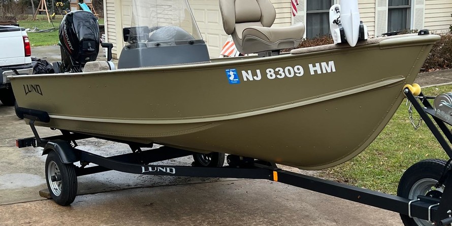 Lund Boats SSV 16