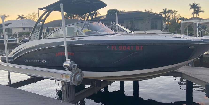 Chaparral 230 SunCoast