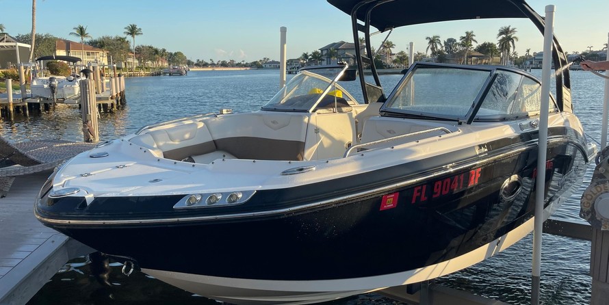 Chaparral 230 SunCoast
