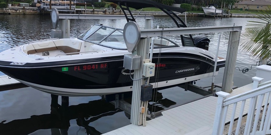 Chaparral 230 SunCoast