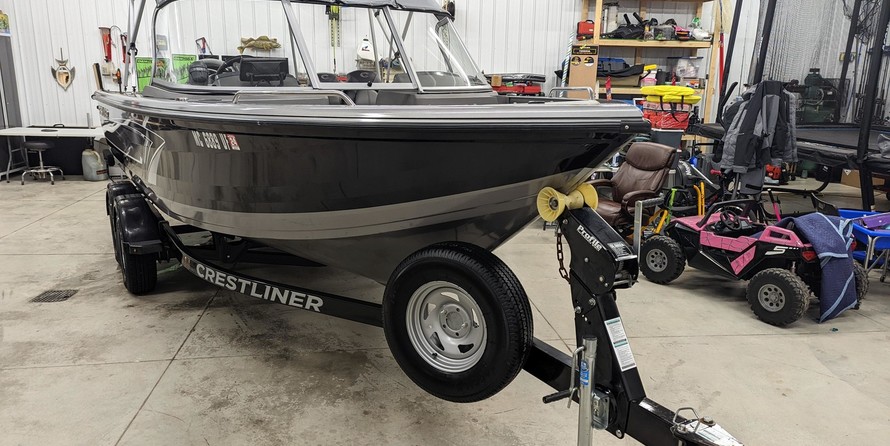 Crestliner 2050 Authority