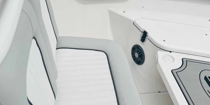 Sea Fox 228 Commander