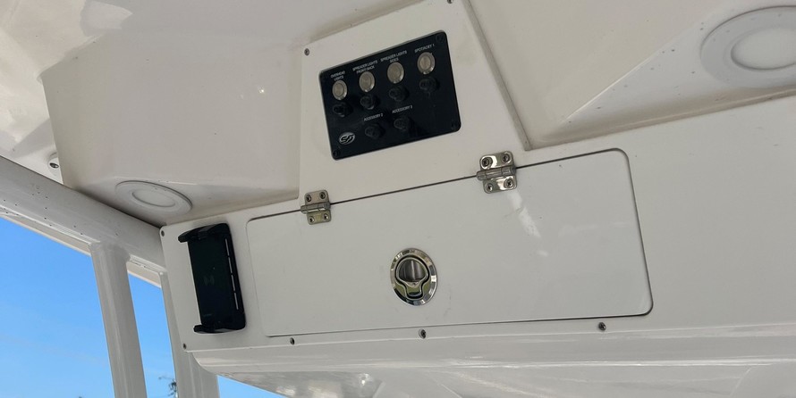 Sea Fox 228 Commander