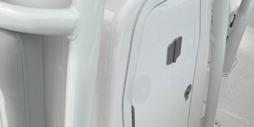 228 Sea Fox Commander