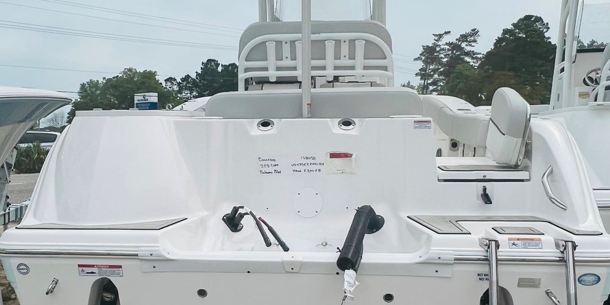 Sea Fox 228 Commander