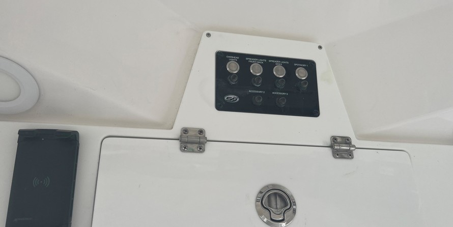 Sea Fox 228 Commander