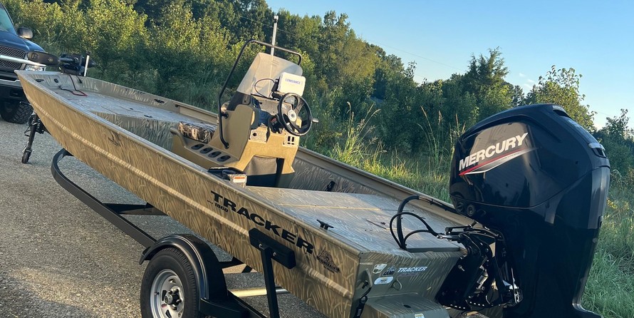 Tracker Grizzly 1860 CC