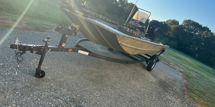 Tracker Grizzly 1860 CC