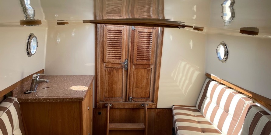 Jan Van Gent Cabin