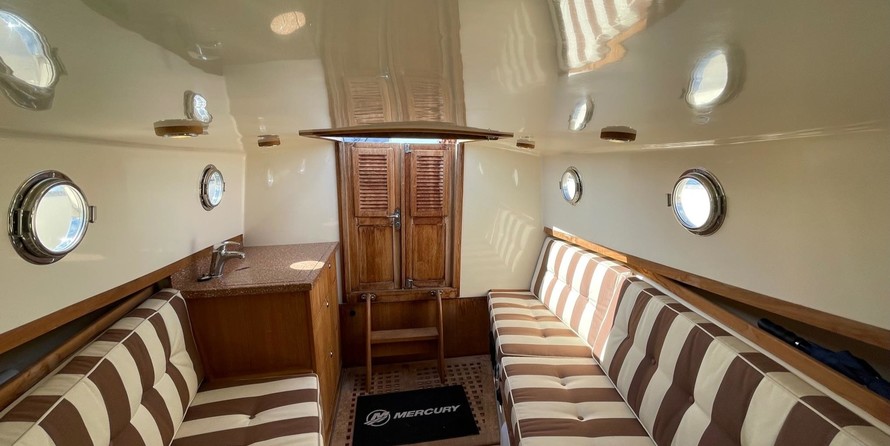 Jan Van Gent Cabin
