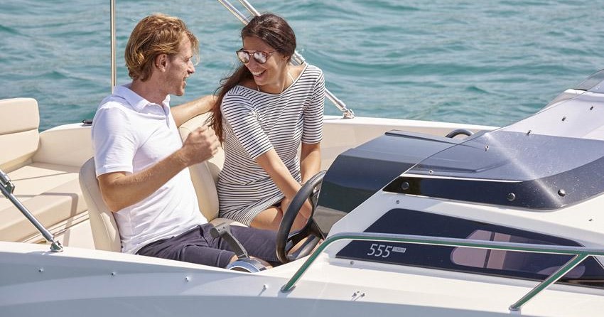 Quicksilver Activ 555 Cabin