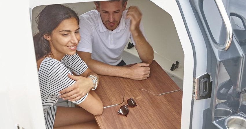 Quicksilver Activ 555 Cabin