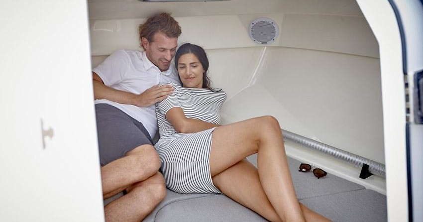 Quicksilver Activ 555 Cabin