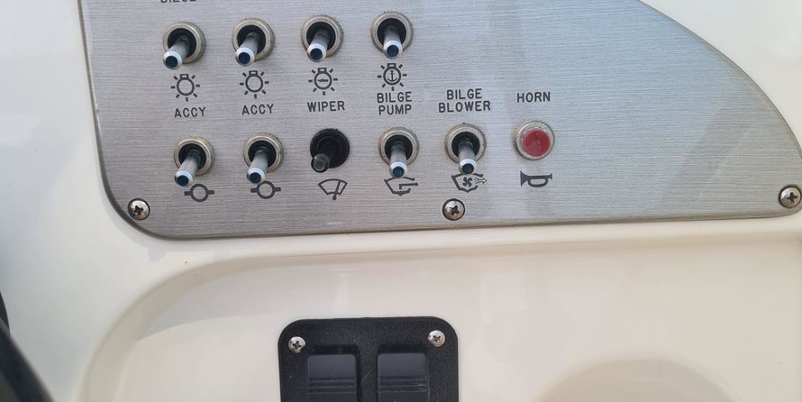 Sea Ray 255 Sundancer