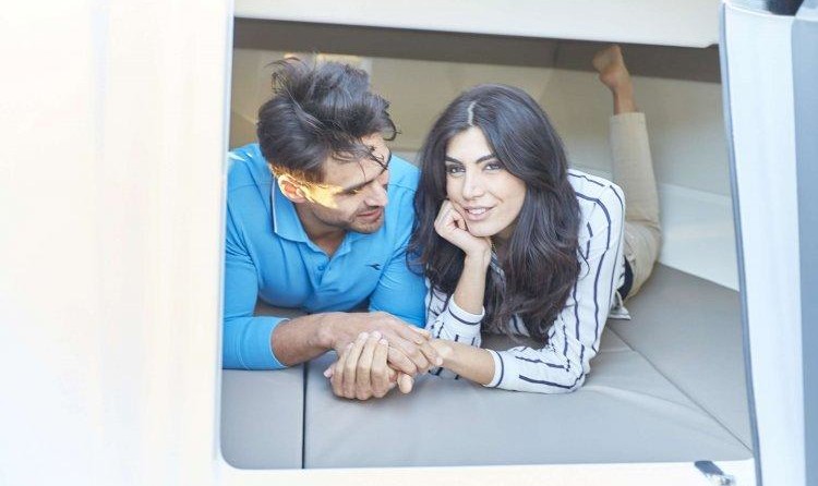 Quicksilver Activ 675 Sundeck