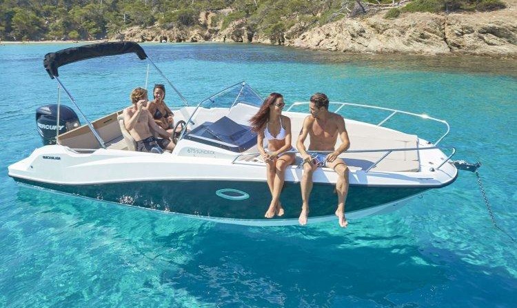 Quicksilver Activ 675 Sundeck