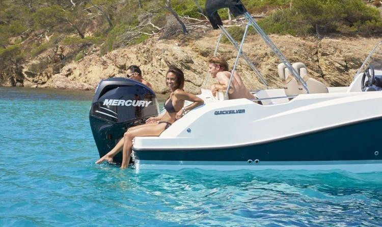 Quicksilver Activ 675 Sundeck
