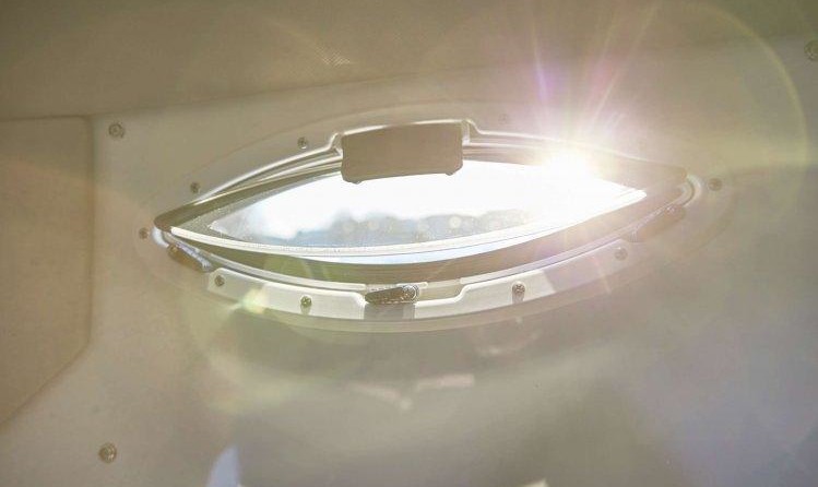 Quicksilver Activ 675 Sundeck