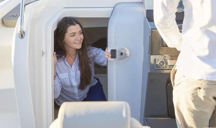 Quicksilver Activ 675 Sundeck