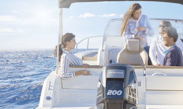 Quicksilver Activ 675 Sundeck